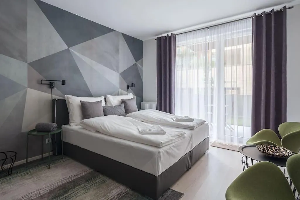Intimate Ground-Floor Hideaway - 011 Apartment Budapest